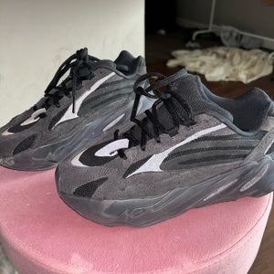 Yeezy 700